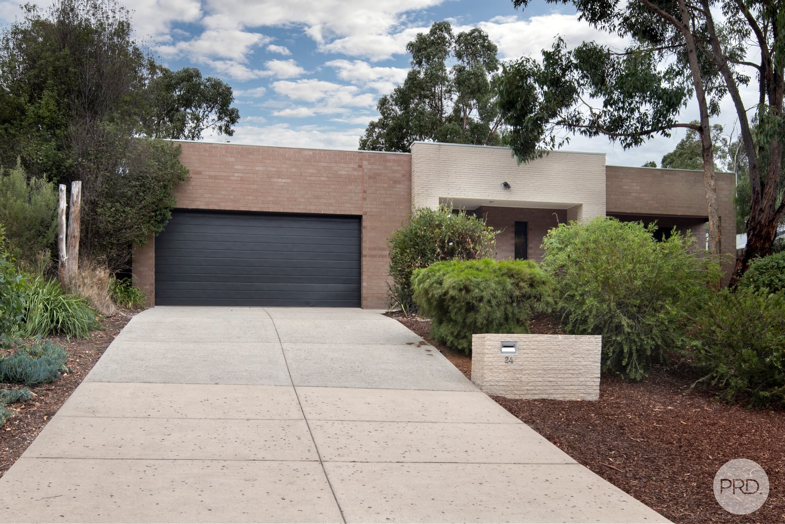 24 Zoe Drive MOUNT HELEN 1