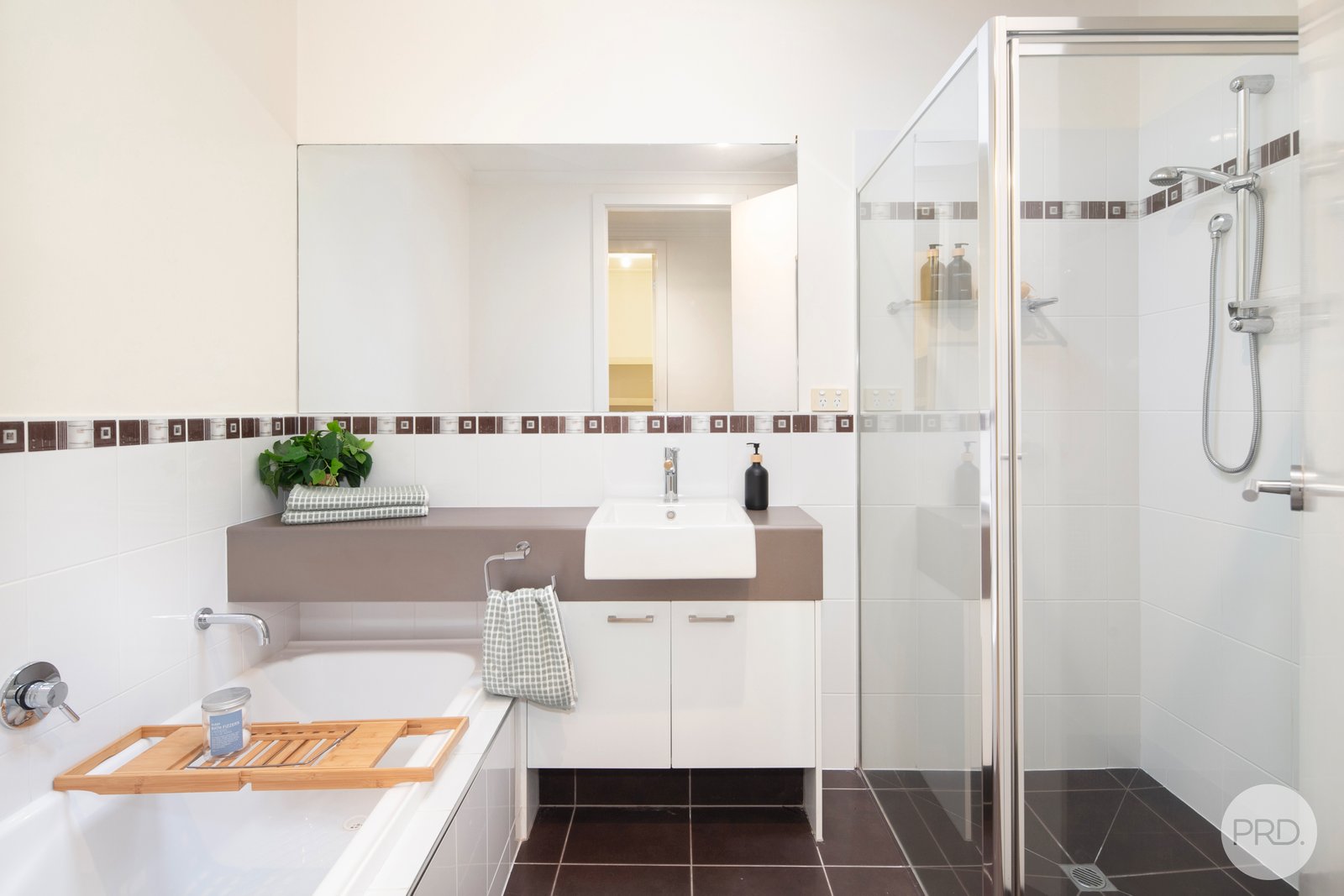 24 Zoe Drive MOUNT HELEN 12