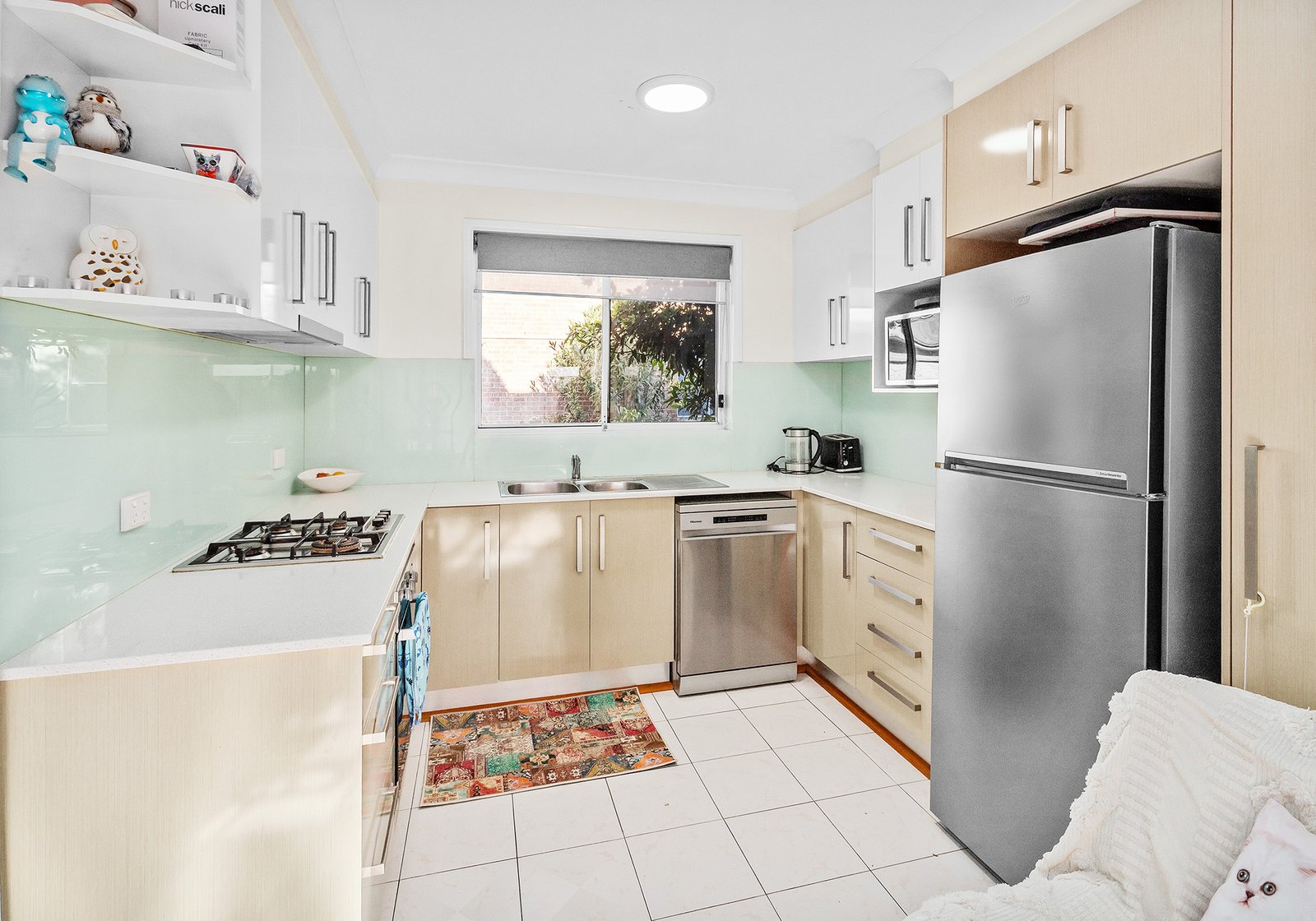 2/40-42 Bateman Avenue ALBION PARK RAIL 2