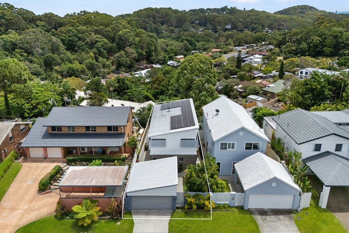 2/40 Bob Barnard Drive Tugun 2