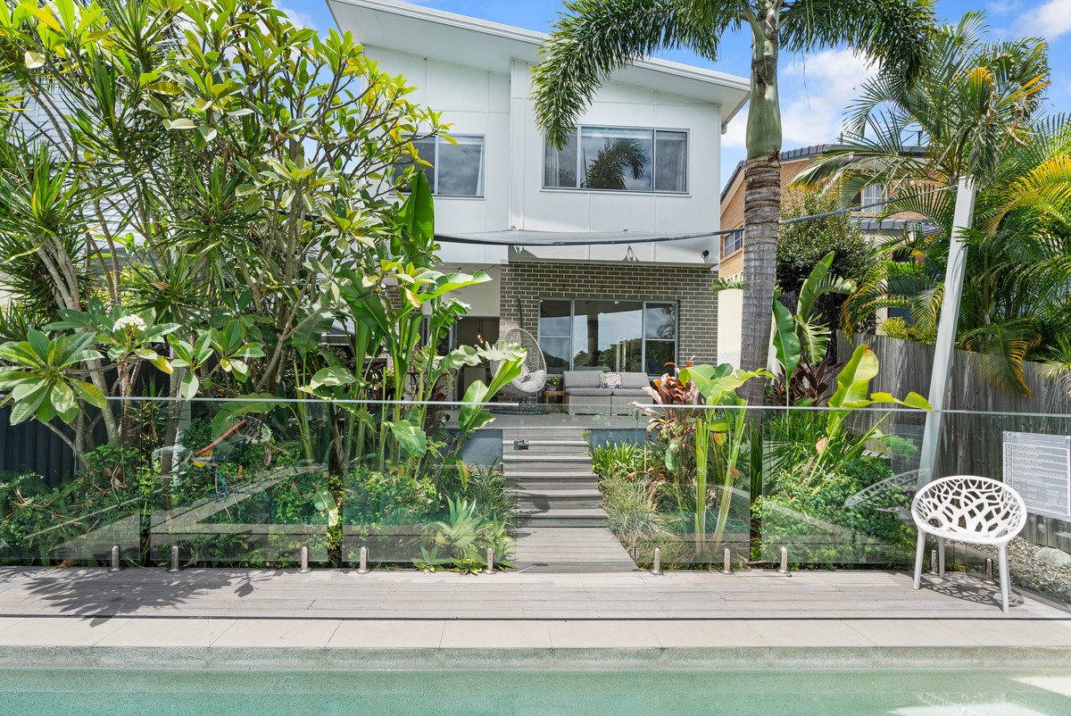 2/40 Bob Barnard Drive Tugun 9