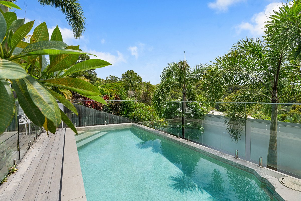 2/40 Bob Barnard Drive Tugun 11