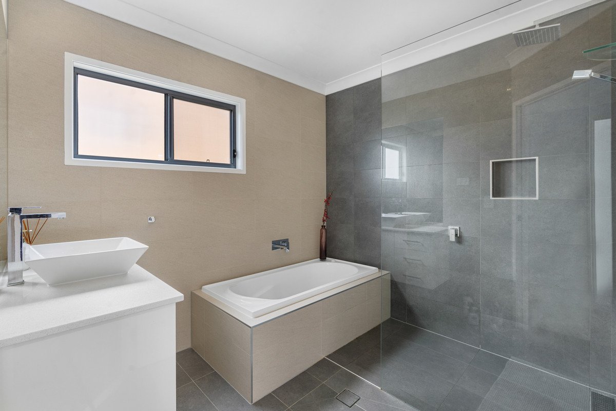 2/40 Bob Barnard Drive Tugun 24