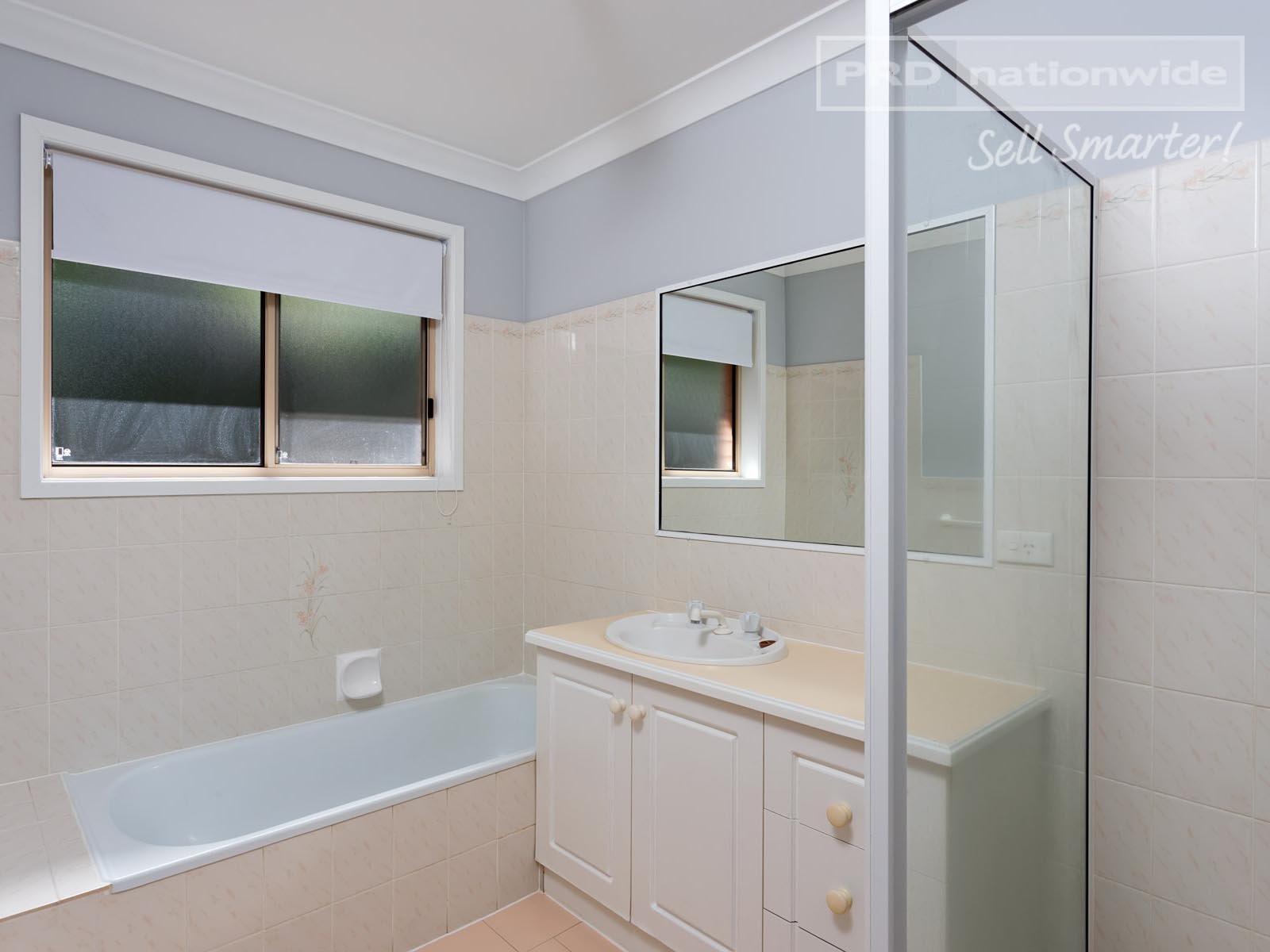 2/40 Brooklyn Drive BOURKELANDS 6