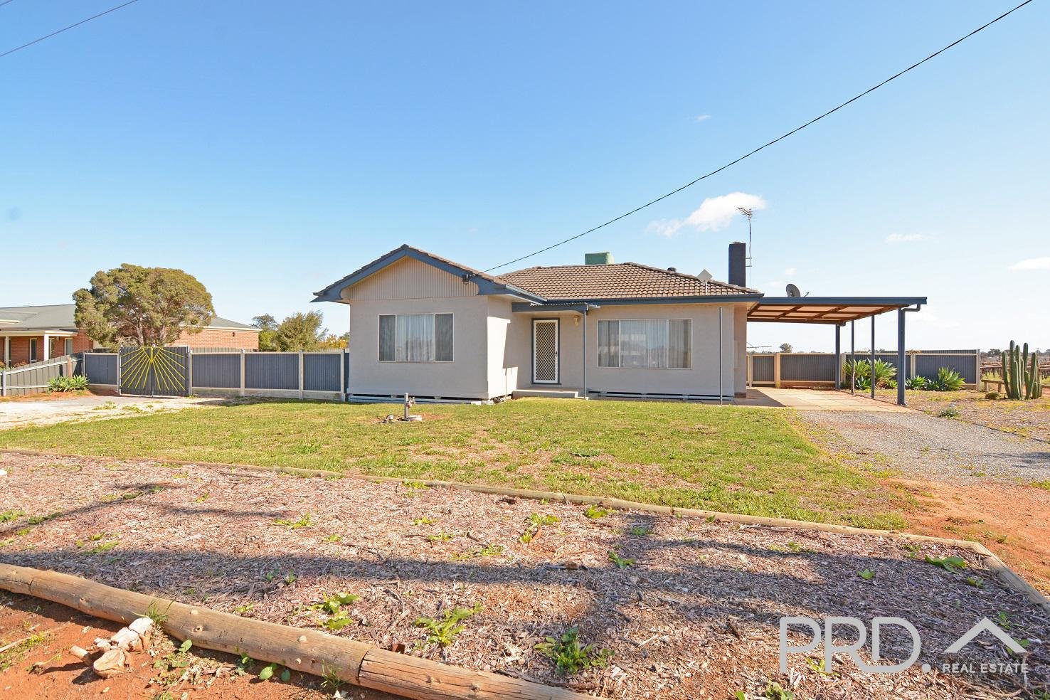 240 Dewry Avenue IRYMPLE 1