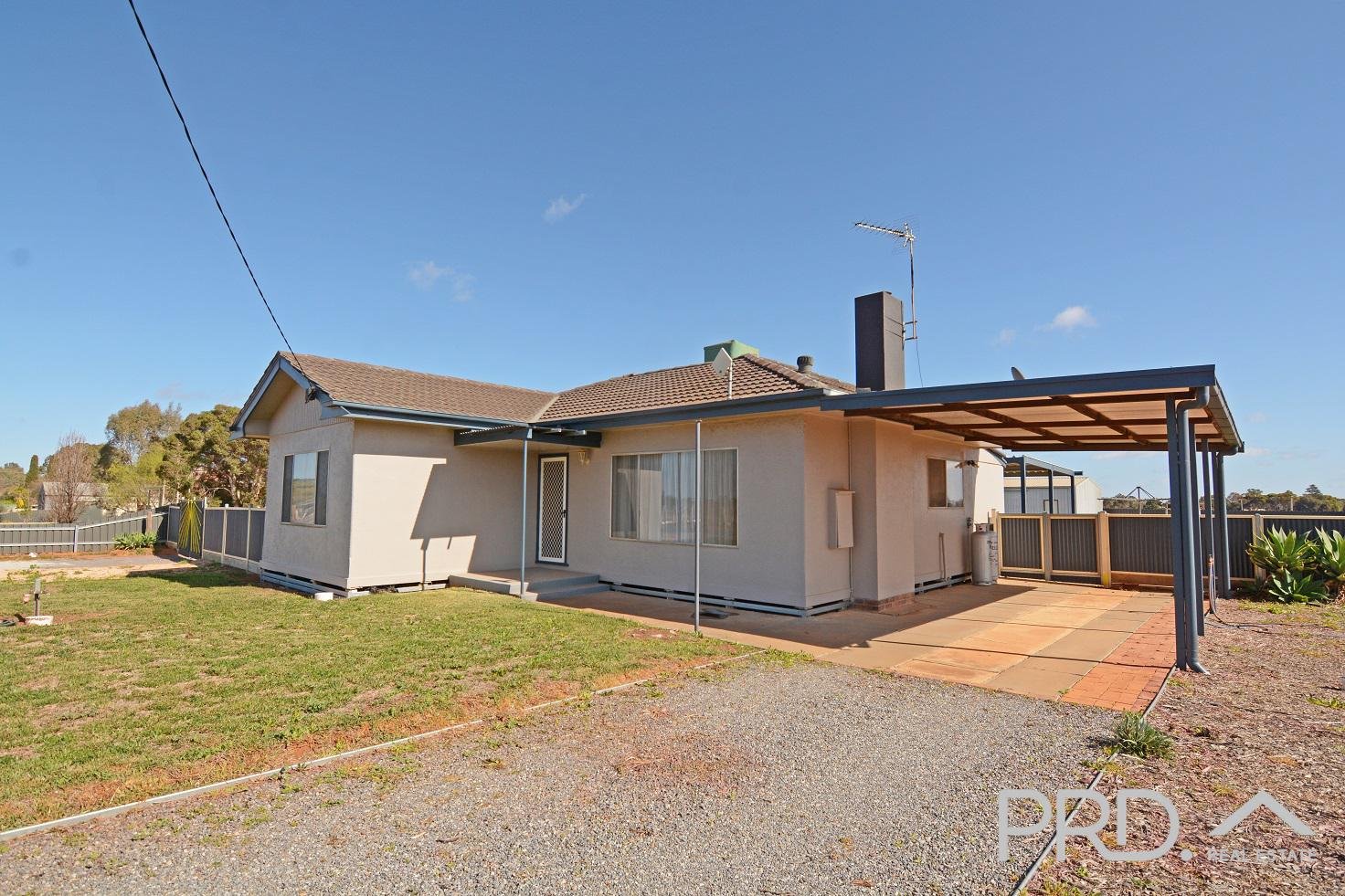 240 Dewry Avenue IRYMPLE 2