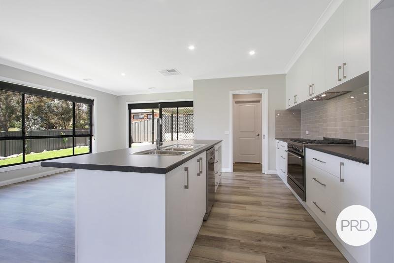 240 Forest Drive THURGOONA 2