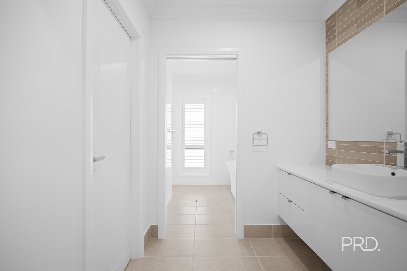 240 Kincaid Street WAGGA WAGGA 12