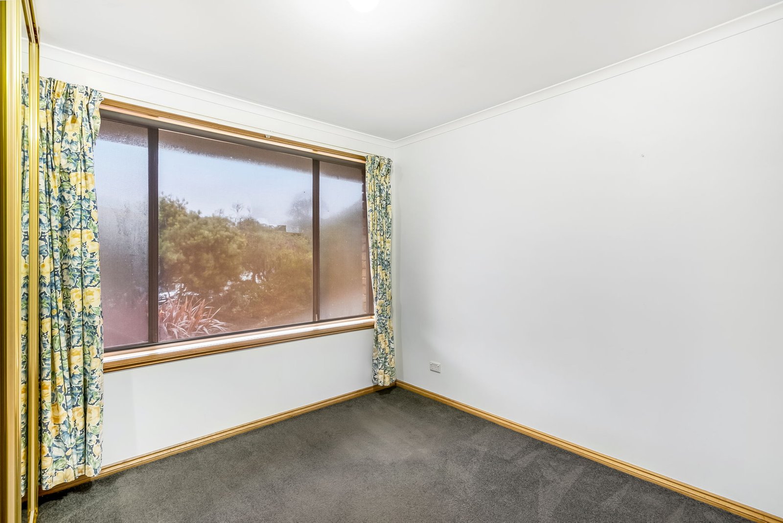 2/40 Loinah Crescent MONTAGU BAY 7
