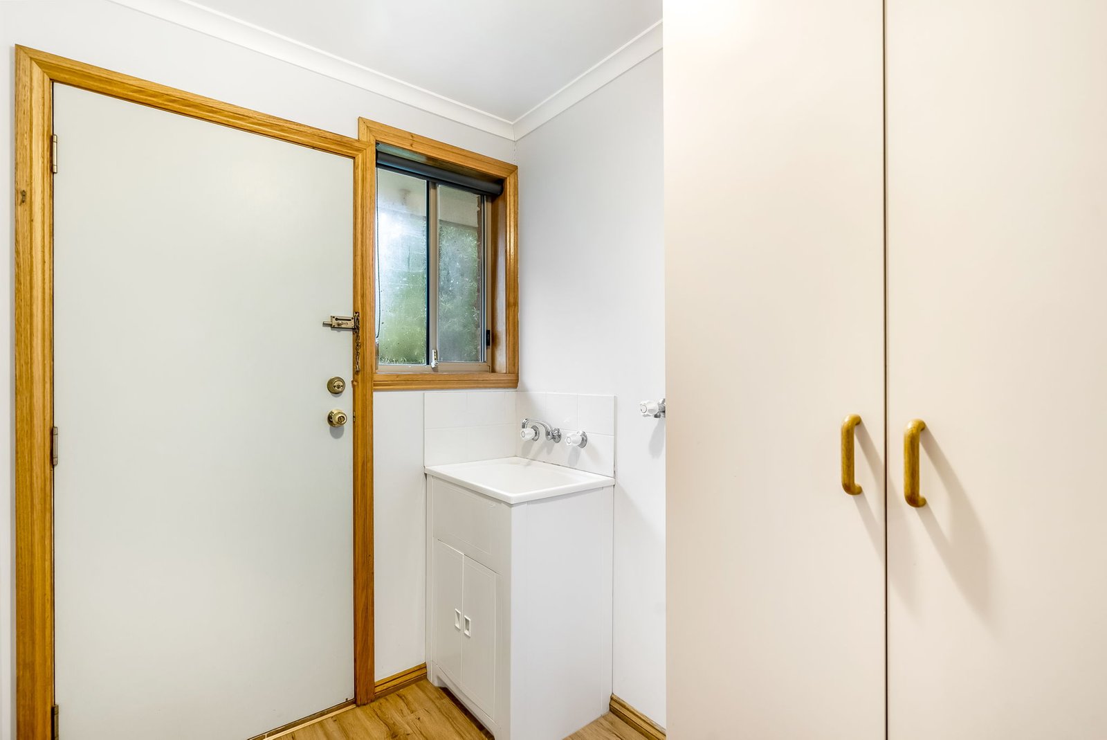 2/40 Loinah Crescent MONTAGU BAY 9