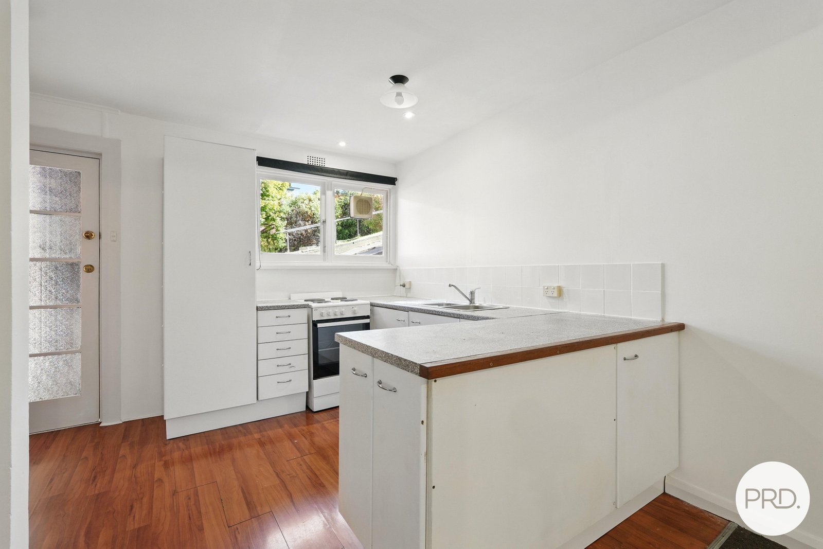 2/40 Lower Jordan Hill Road WEST HOBART 5