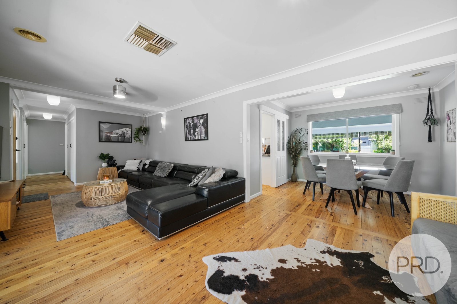 240 Mitchell Road LAKE ALBERT 6