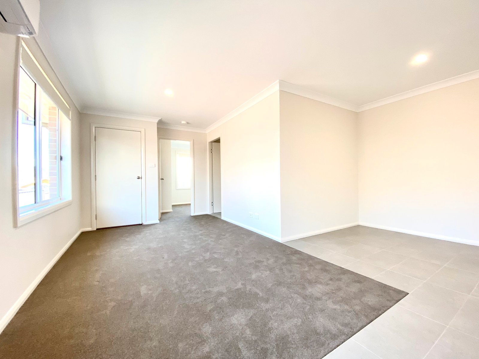 2/40 Reginald Drive TAMWORTH 2