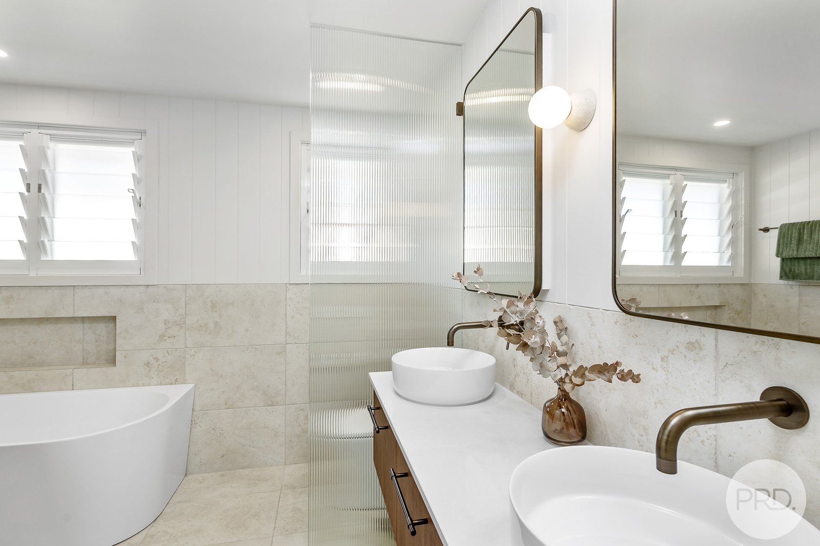 240 Sandy Point Road SALAMANDER BAY 9