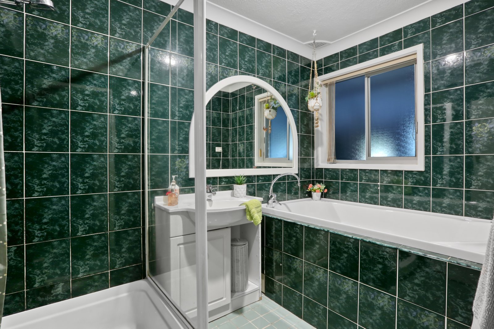 240 Tongarra Road ALBION PARK 7