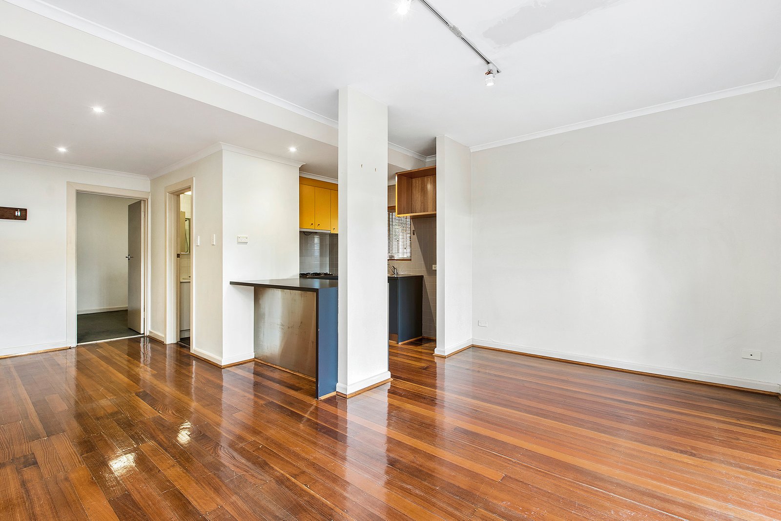 Gallery: 2/400 Barkly Street