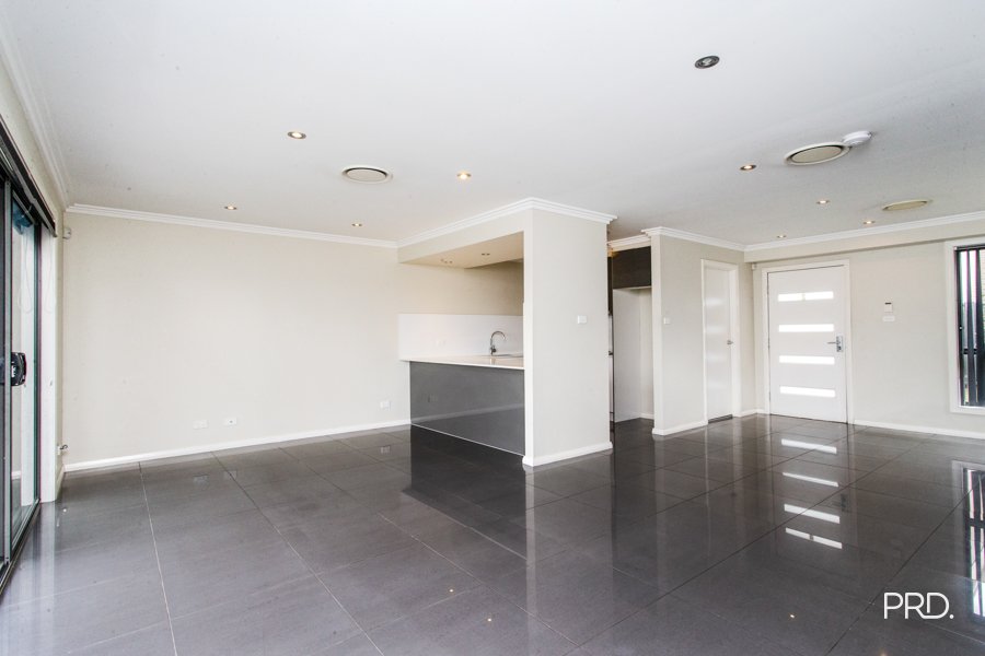 2/400 Glenmore Parkway Glenmore Park 10