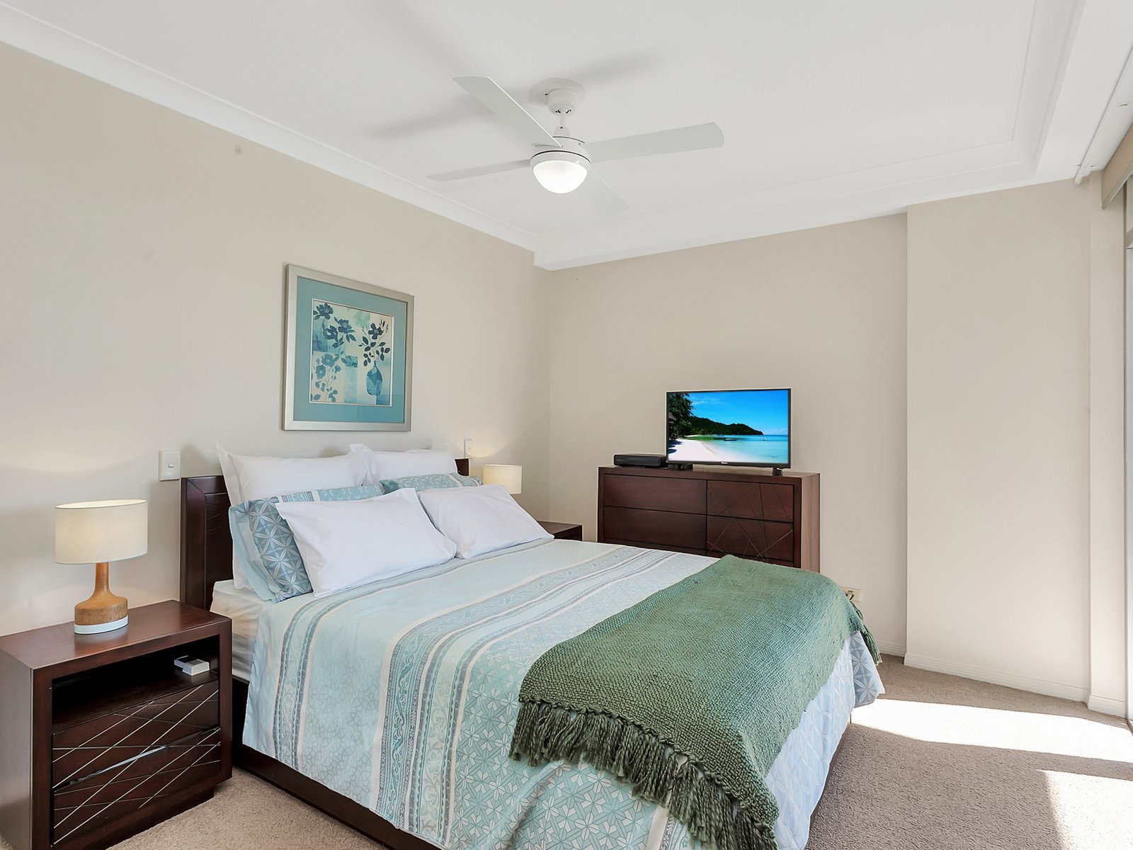 2401/12 Executive Drive BURLEIGH WATERS 7