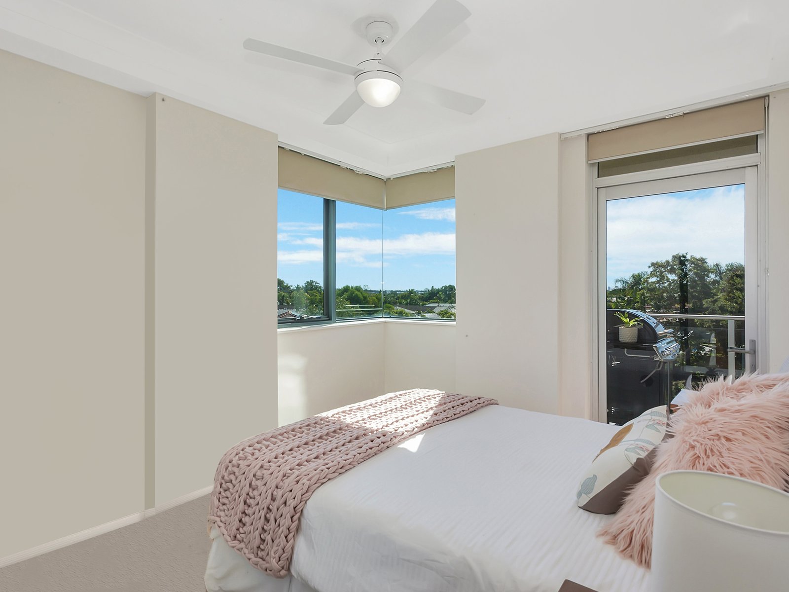 2401/12 Executive Drive BURLEIGH WATERS 9