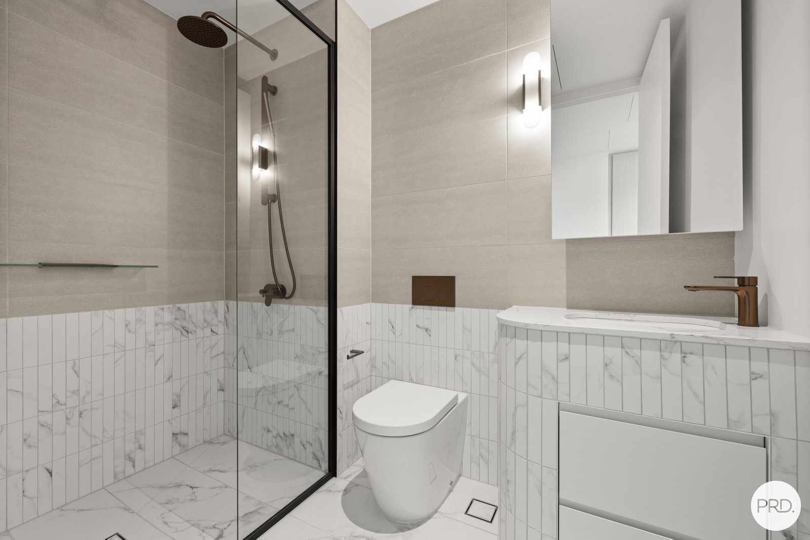 2402/63 La Trobe Street MELBOURNE 14