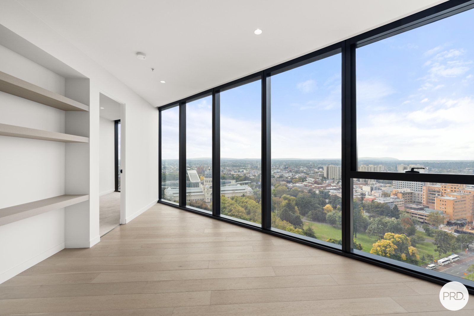 2402/63 La Trobe Street MELBOURNE 2