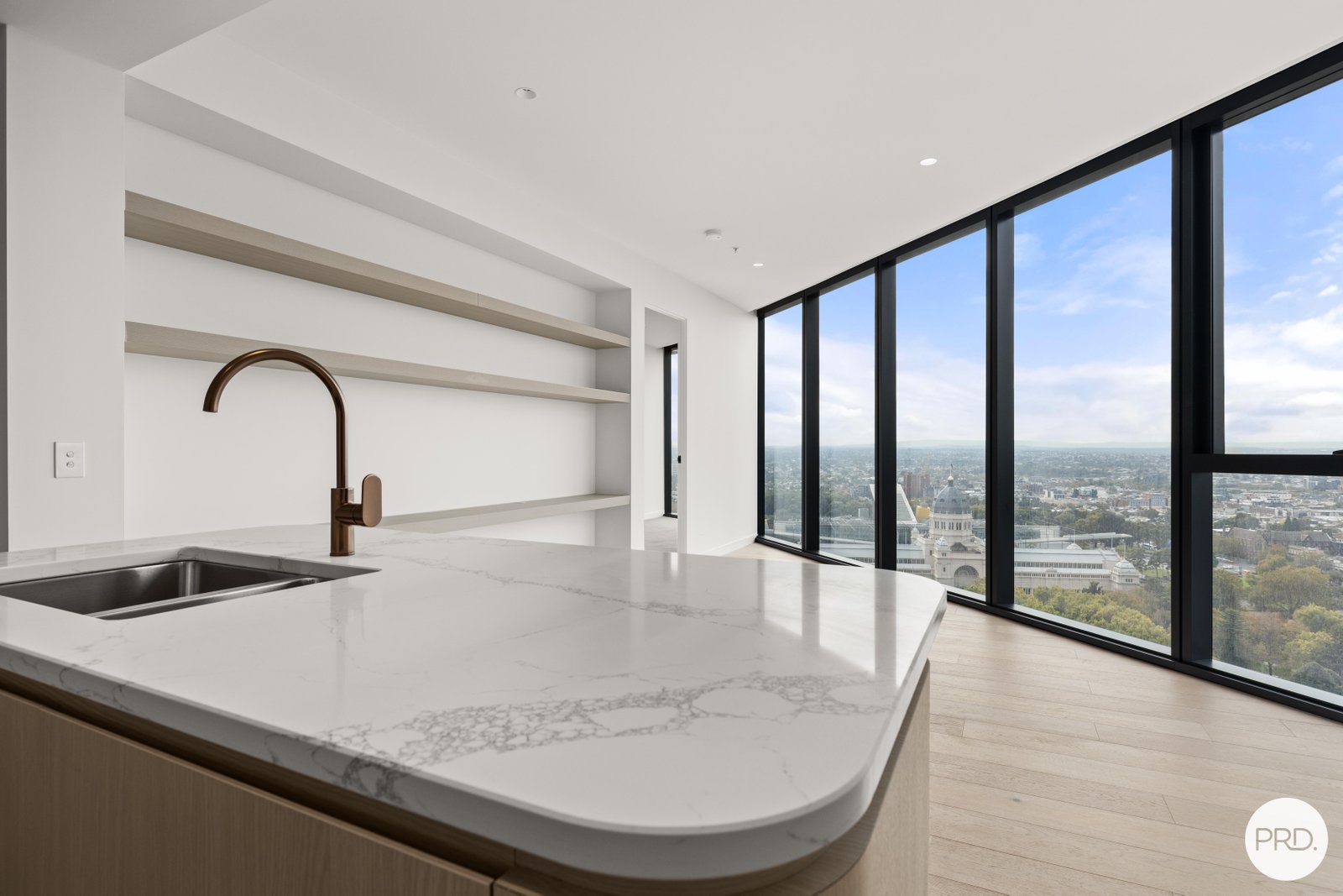 2402/63 La Trobe Street MELBOURNE 3