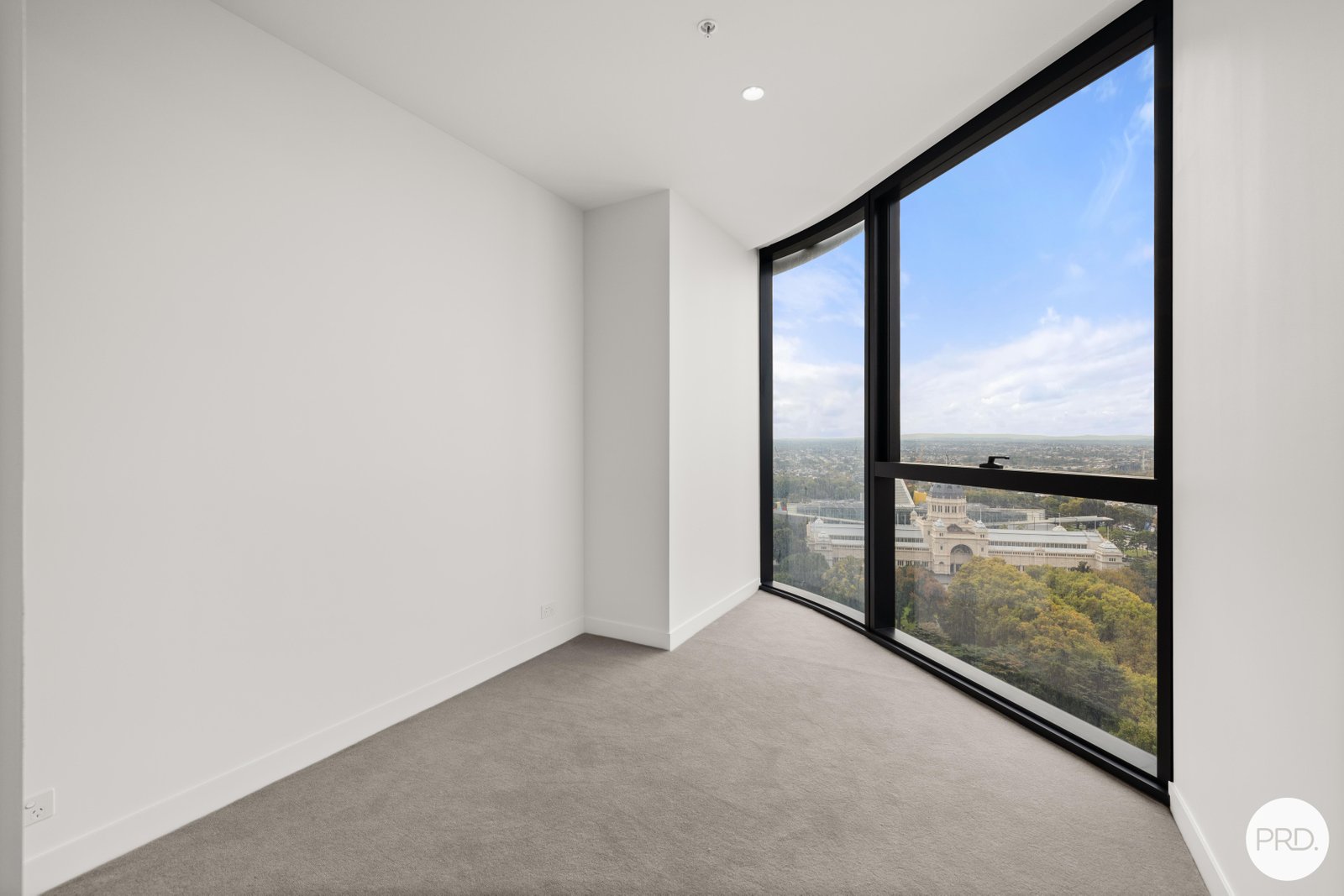 2402/63 La Trobe Street MELBOURNE 7