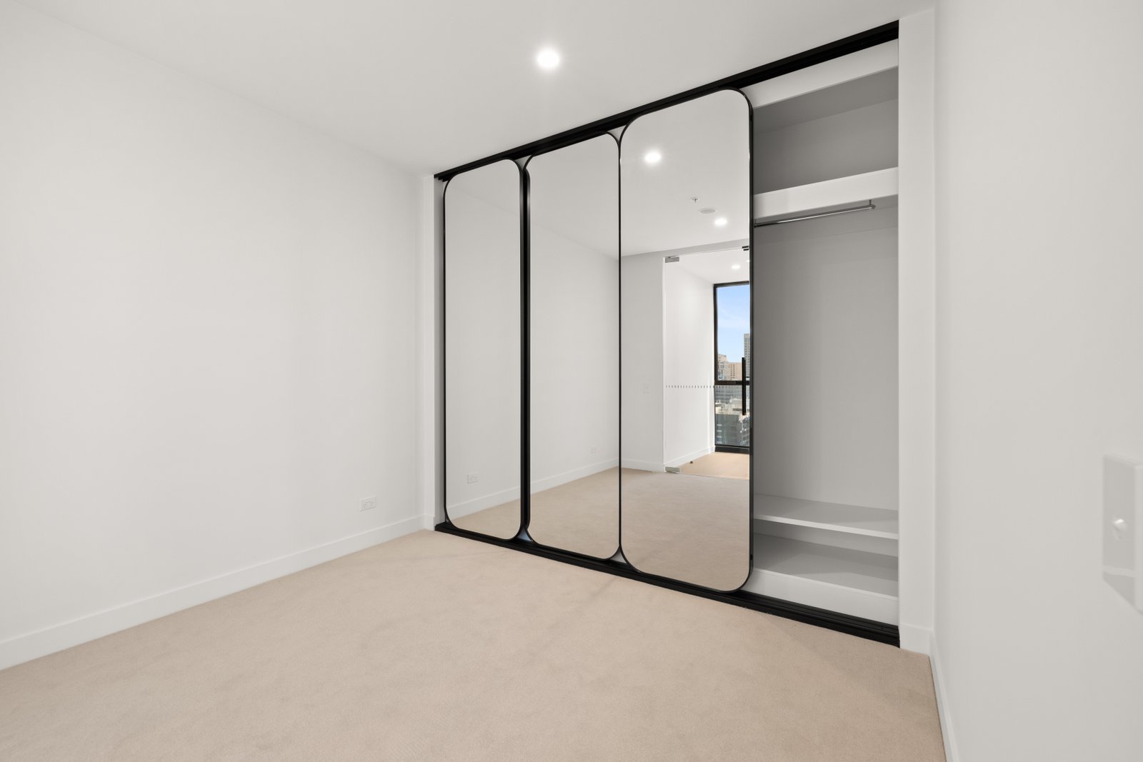 2406/138 Spencer Street MELBOURNE 3