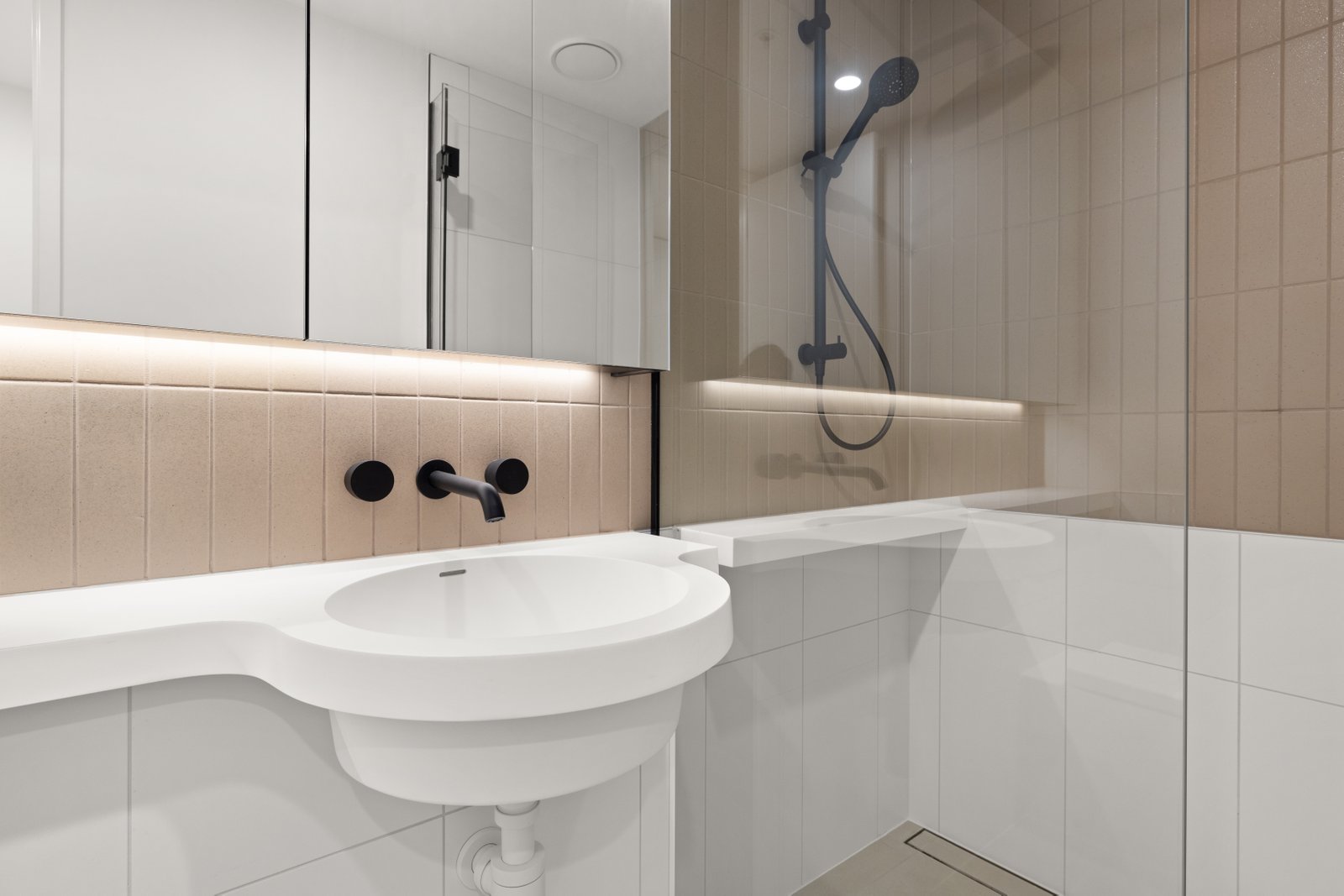 2406/138 Spencer Street MELBOURNE 5