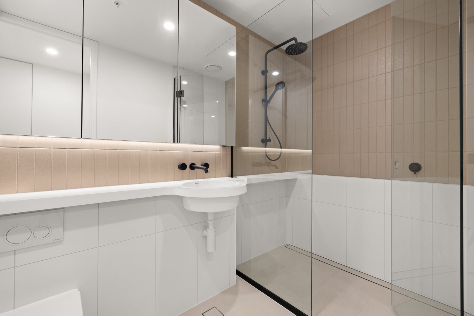 2406/138 Spencer Street MELBOURNE 7