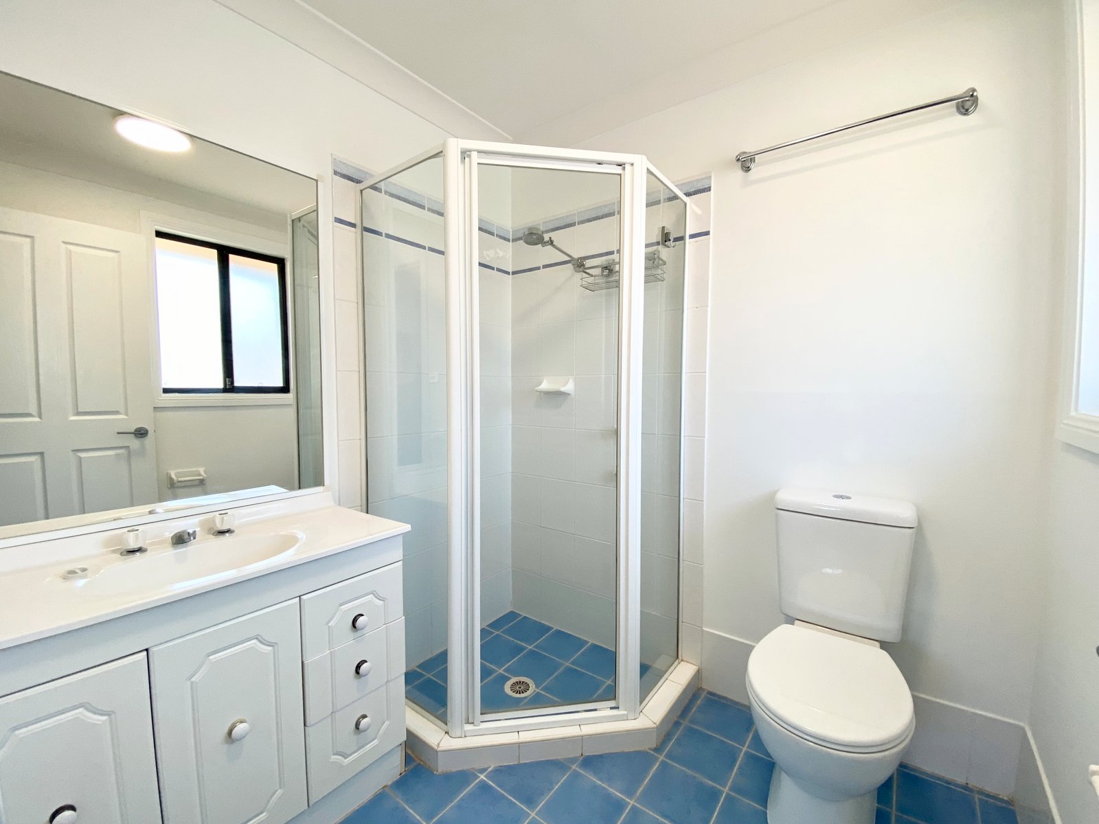 2/41 Albacore Drive CORLETTE 11