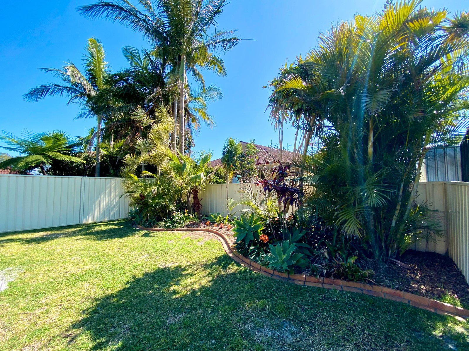 2/41 Albacore Drive CORLETTE 17