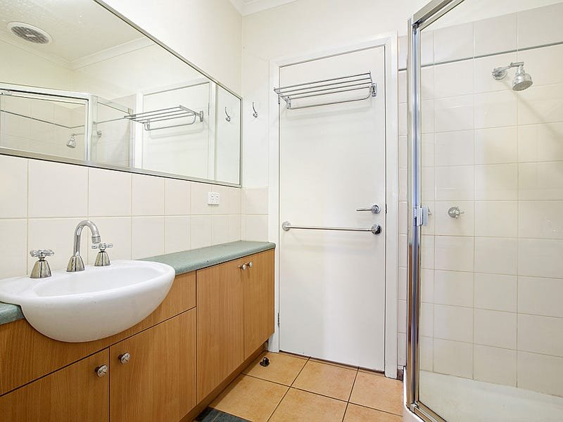 Real Estate and Property in 24/1 Bellevue Avenue, Doncaster East, VIC