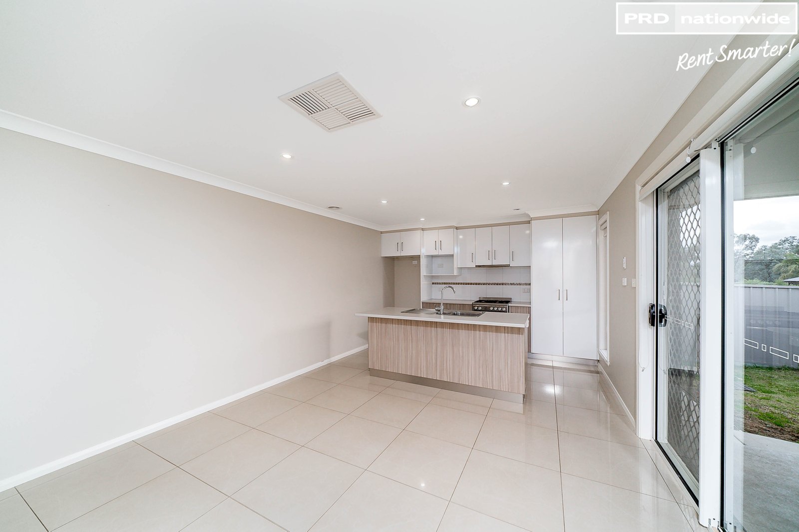 2/41 Breasley Crescent ESTELLA 4