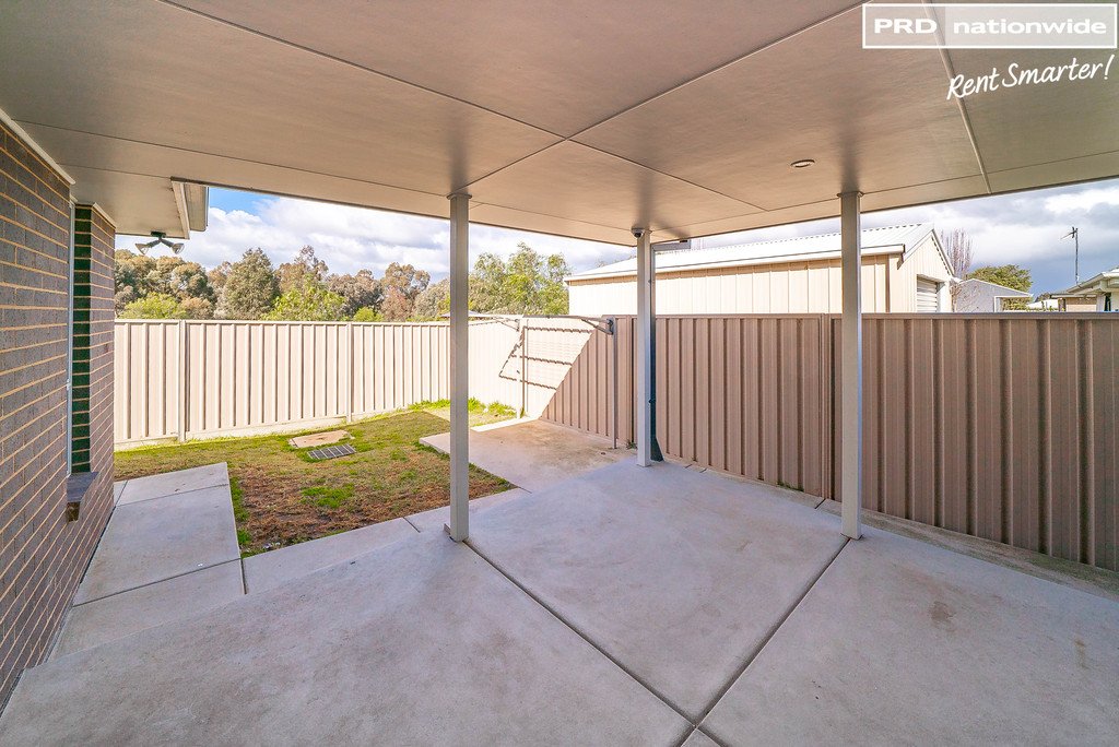 2/41 Breasley Crescent ESTELLA 11
