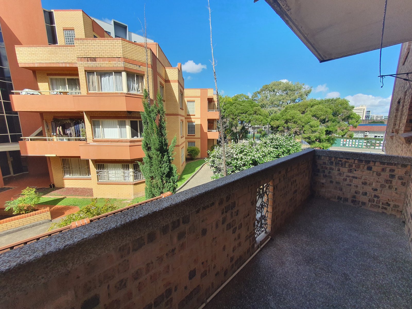 2/41 Campbell Street LIVERPOOL 9