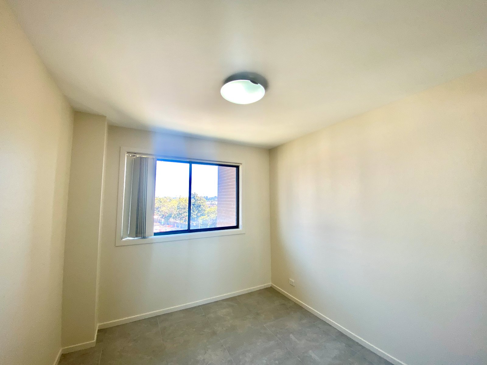 24/1 Goulburn Street WARWICK FARM 4