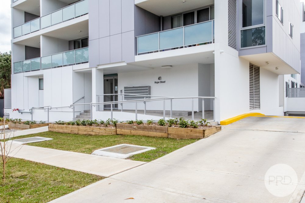 2/41 Hope Street PENRITH 13