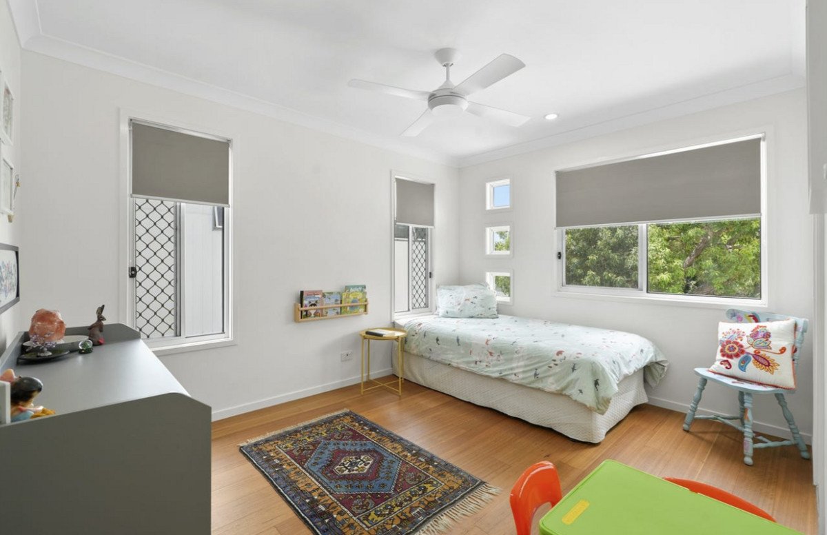 2/41 Kallay Street Miami 11
