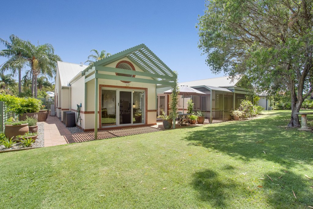 2/41 Kestrel Avenue SALAMANDER BAY 4