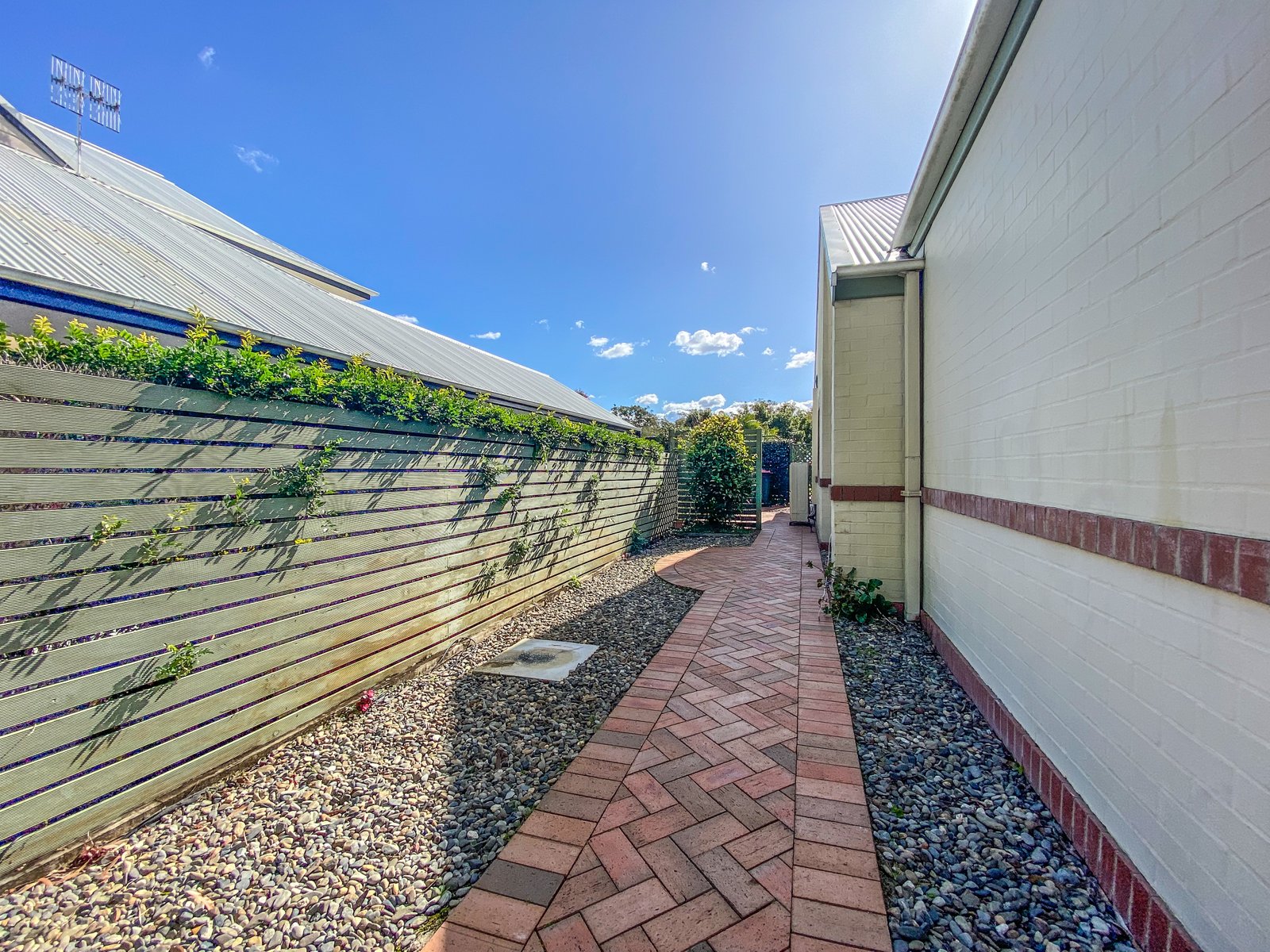 2/41 Kestrel Avenue SALAMANDER BAY 21