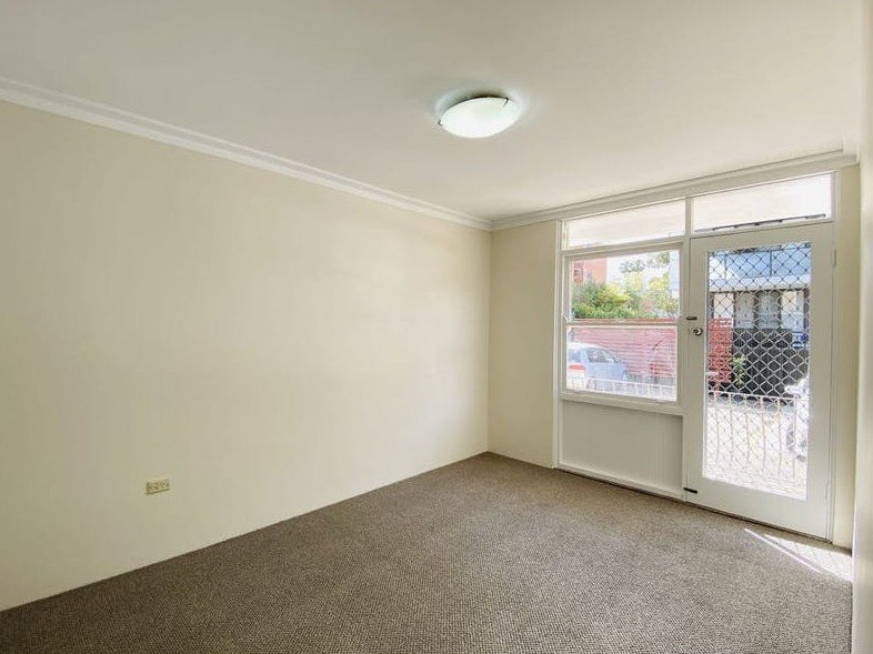 2/41 Macquarie Place MORTDALE 4