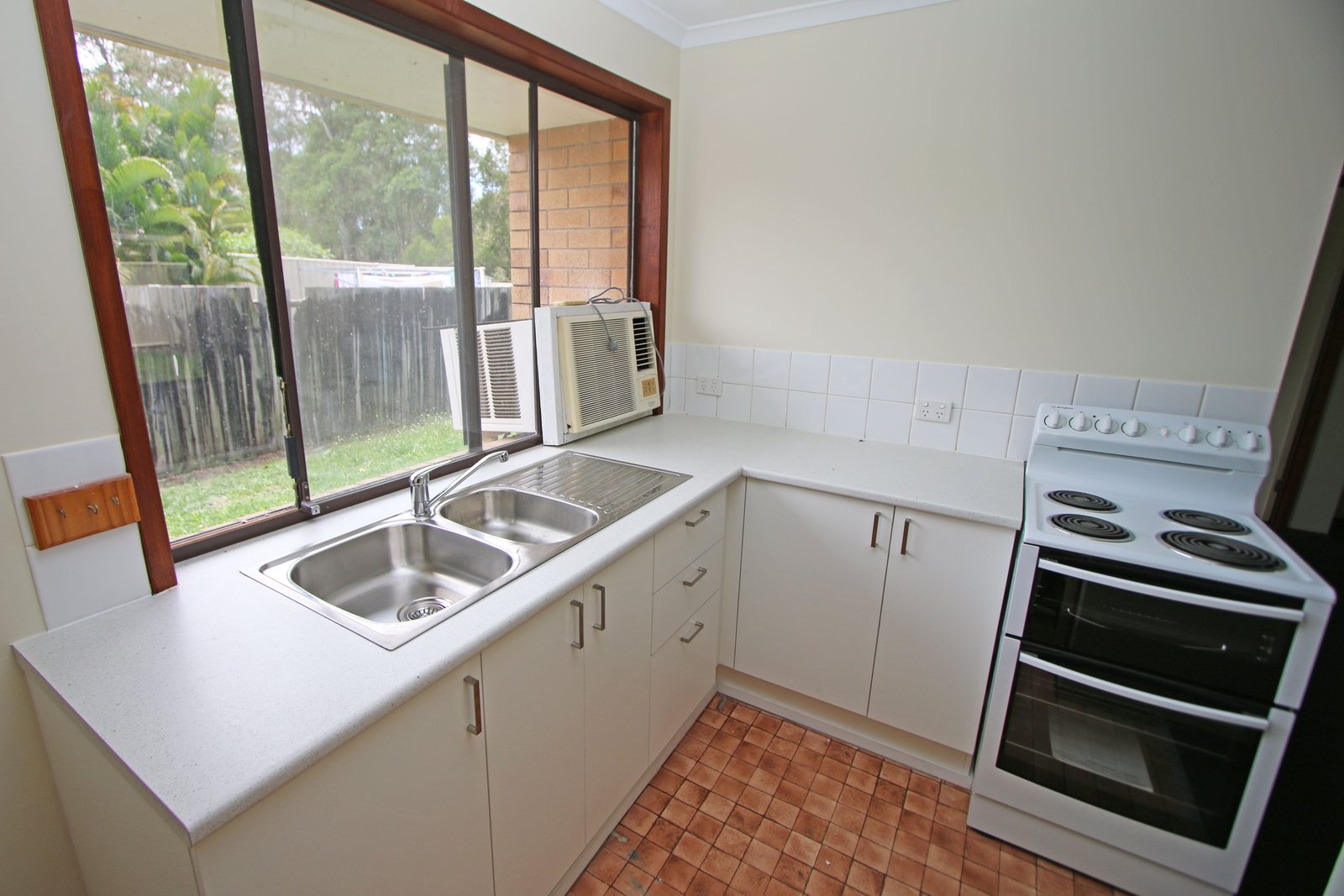 2/41 Morinda Way LABRADOR 3