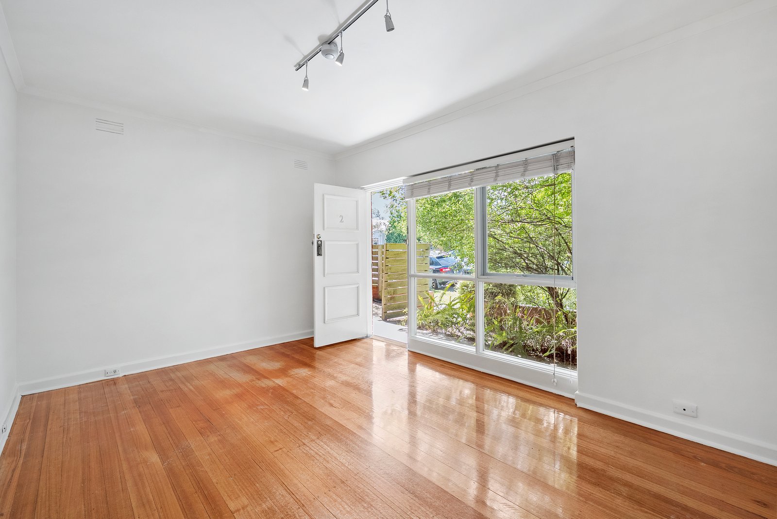 Gallery: 2/41 Northcote Avenue