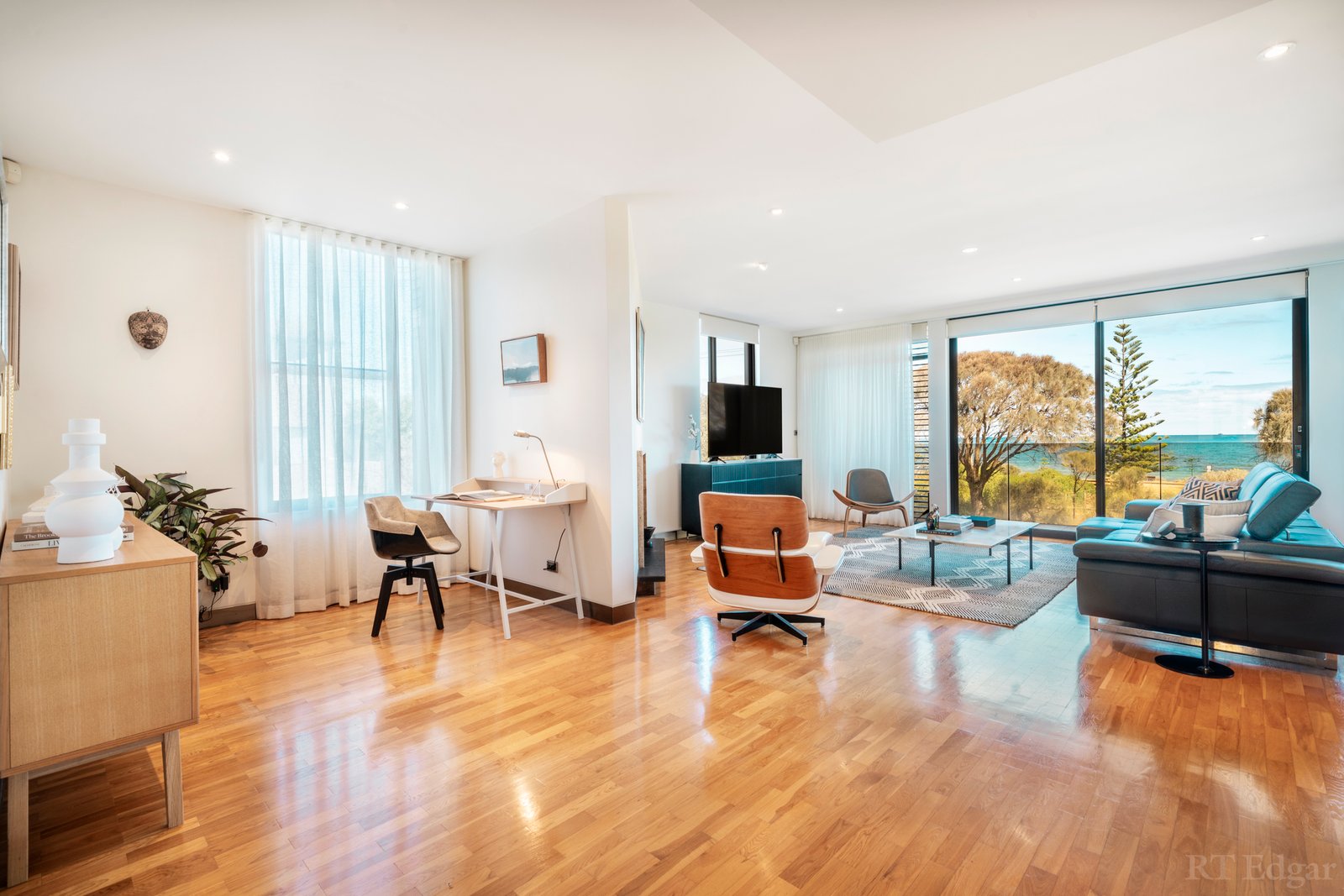 Real Estate and Property in 2/41 Ormond Esplanade, Elwood, VIC