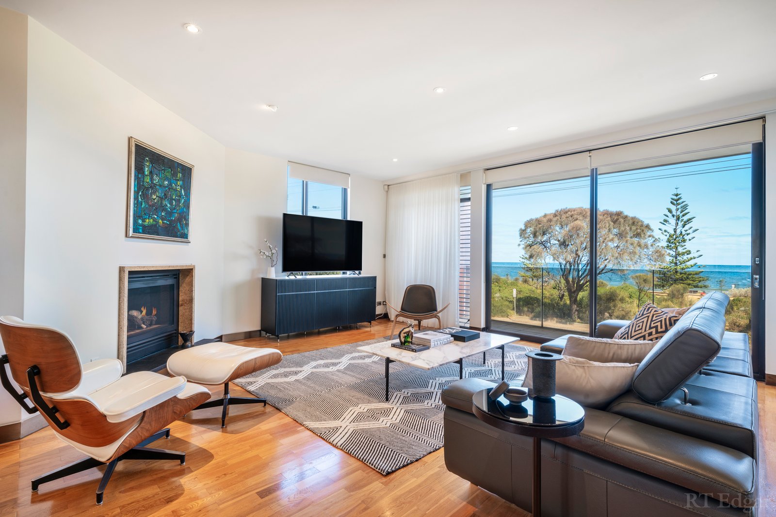 Real Estate and Property in 2/41 Ormond Esplanade, Elwood, VIC