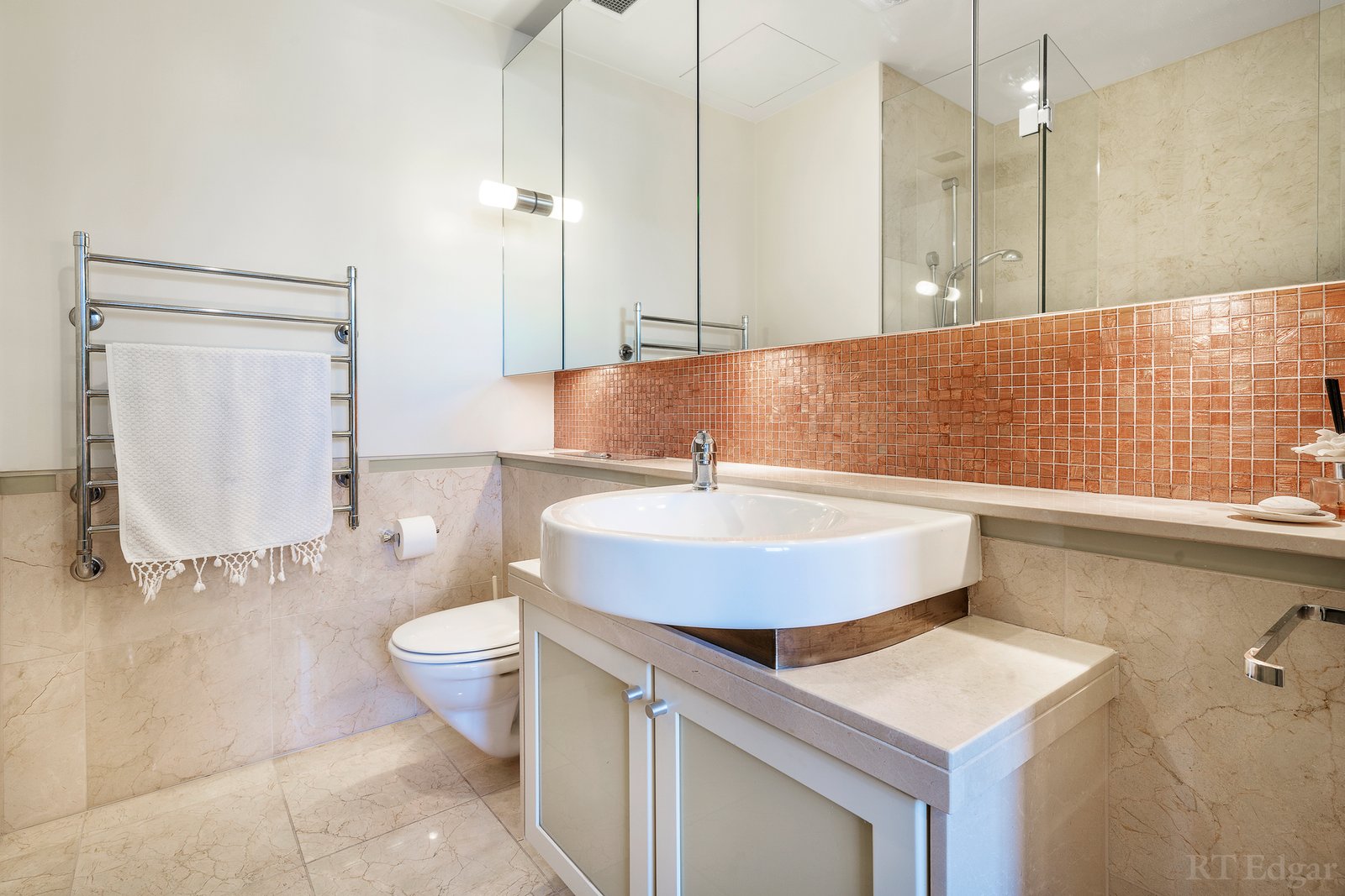 Real Estate and Property in 2/41 Ormond Esplanade, Elwood, VIC