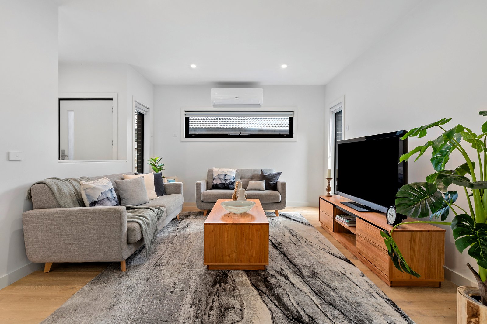 Gallery: 2/41 Royal Road