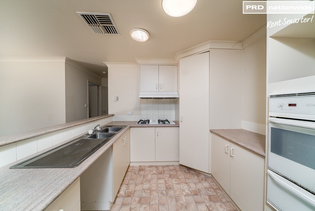2/41 Schipp Street FOREST HILL 4