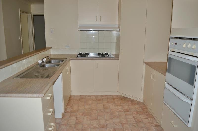 2/41 Schipp Street FOREST HILL 3